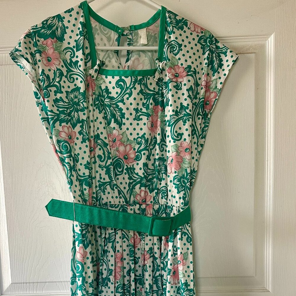 Vintage 70s Secretary Dress | Altered Neckline 50s Style | Medium